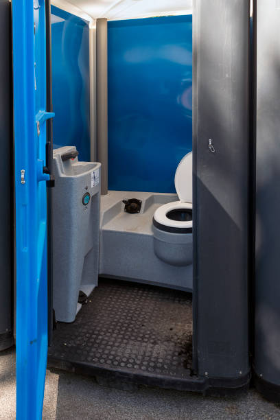Best Affordable porta potty rental  in Fayette, IA